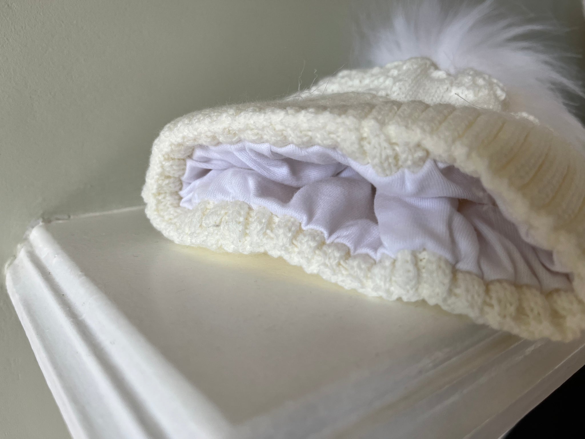 Beauty Ivory Faux Fur Pom Knitted  Bobble Hat