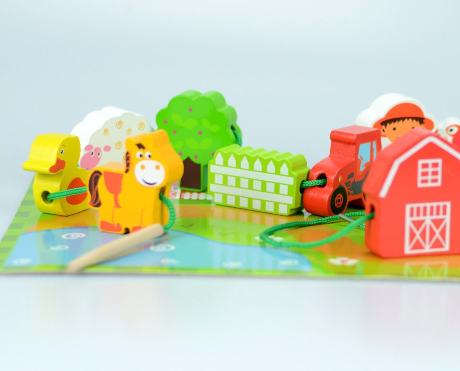 Jumini Fold Away  Farm House  Toy