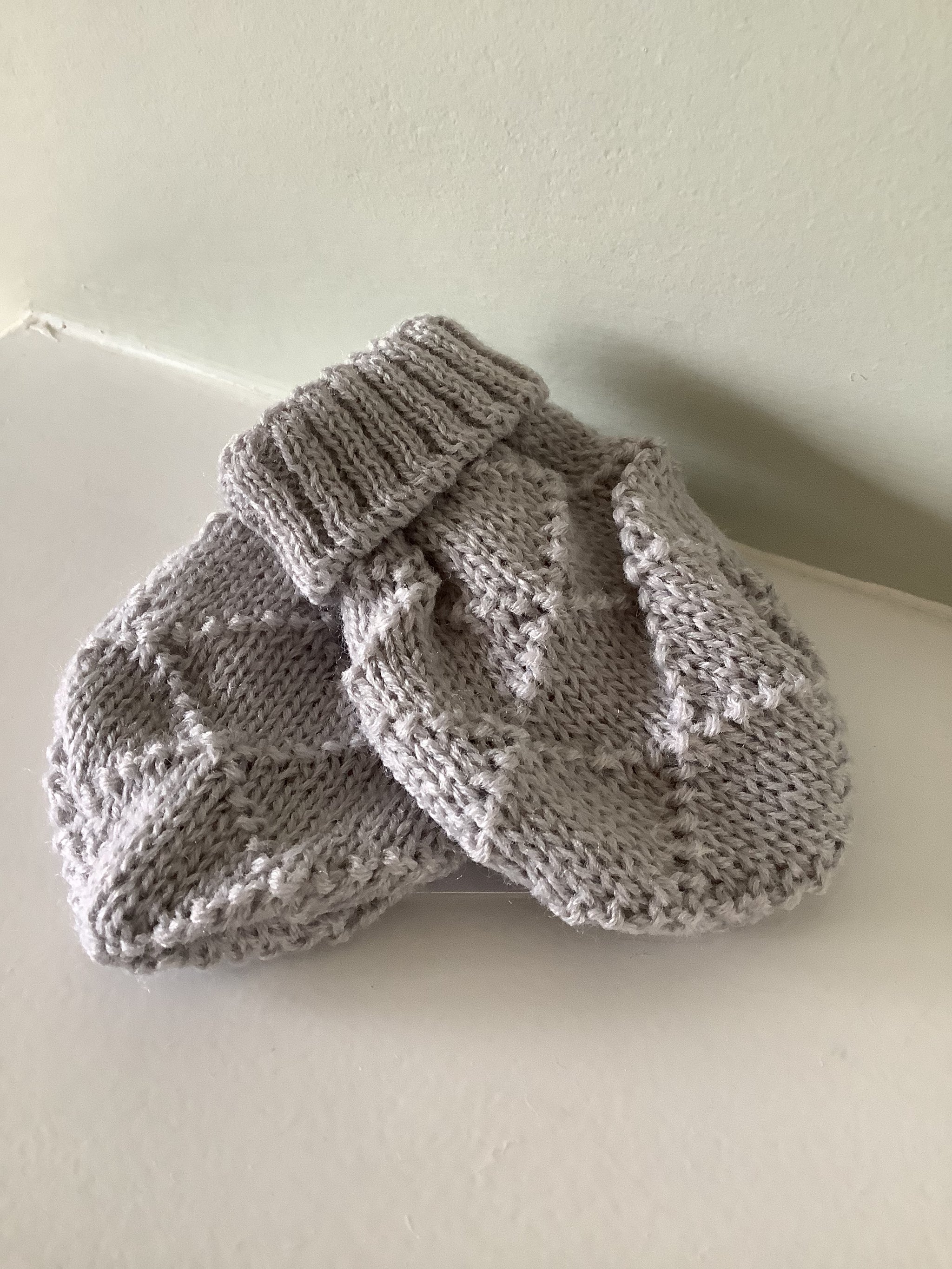 Baby Hopscotch Grey Knitted Mittens