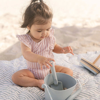 Scrunch Spade Duck Egg Blue