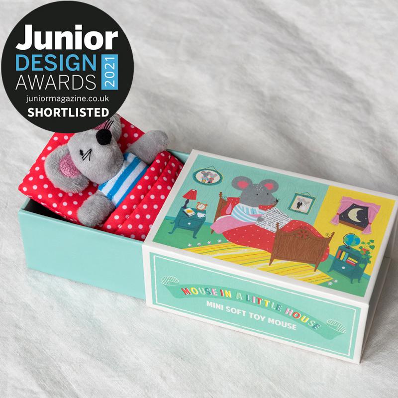 Mini Mouse in a Little House