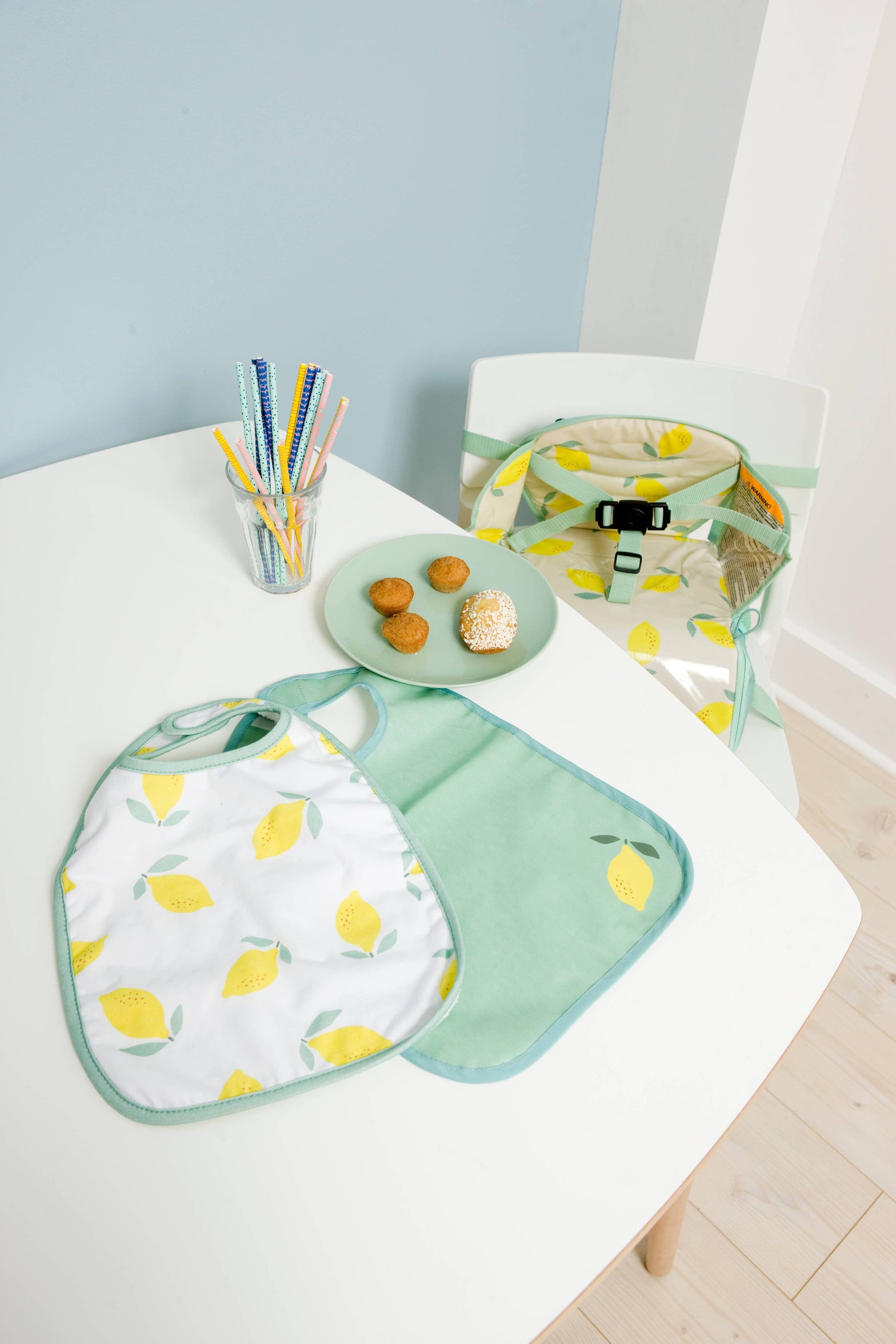BTL Set of 2 Bibs - Happy Lemon